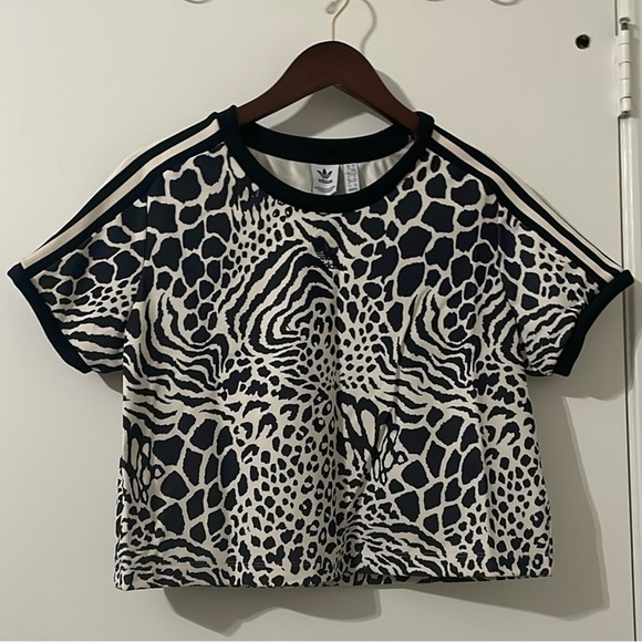 Adidas Animal Print Power Cropped Tee - Black and Off-White Size Large - Picture 3 of 10